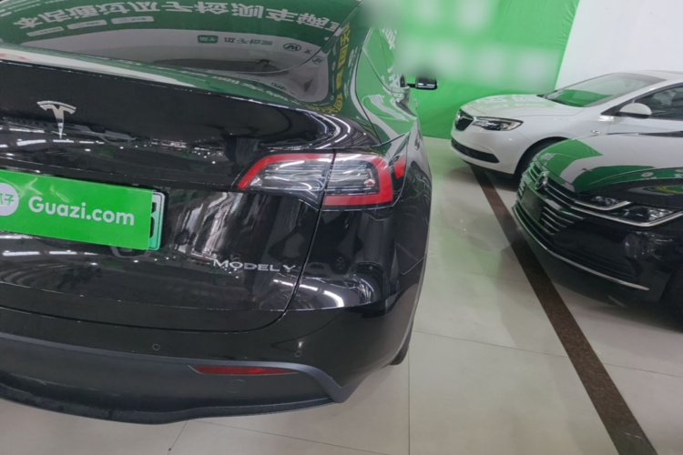 Tesla Model Y 2022 #8 Tesla Model Y 2022 car image #8