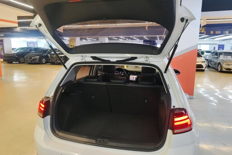 Volkswagen Golf 2018 #19 Volkswagen Golf 2018 car image #19