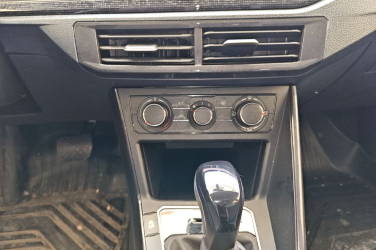 Volkswagen Lavida 2025 car image #13