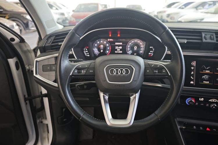 Audi Q3 2020 #15 Audi Q3 2020 car image #15