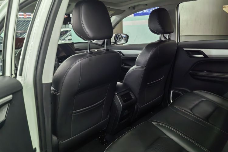 GEELY Vision X6 2021 صورة سيارة #16