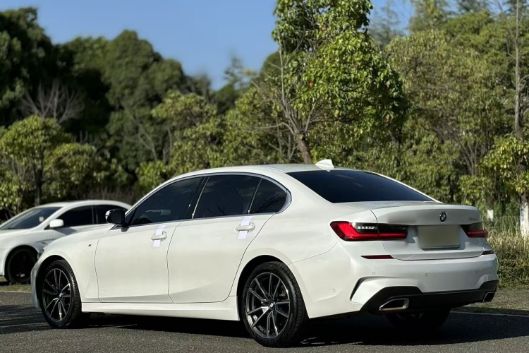 BMW 3 Series 2021 #5 BMW 3 Series 2021 car image #5