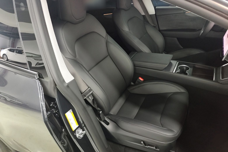 Tesla Model Y 2025 #24 Tesla Model Y 2025 car image #24