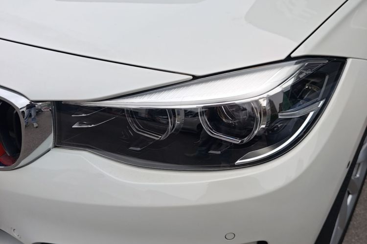 BMW 3 Series GT 2018 car image #23