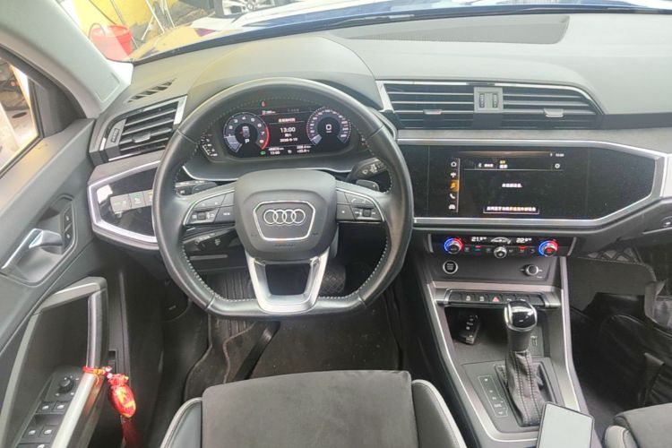 Audi Q3 2021 #11 Audi Q3 2021 car image #11