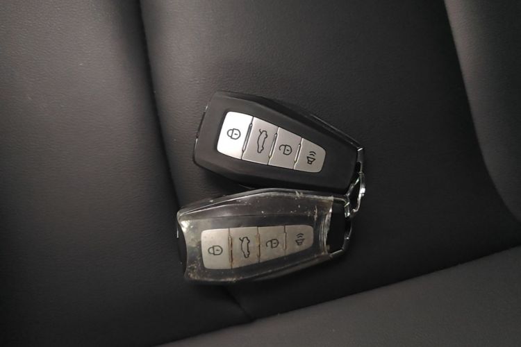 GEELY Emgrand 2024 car image #9