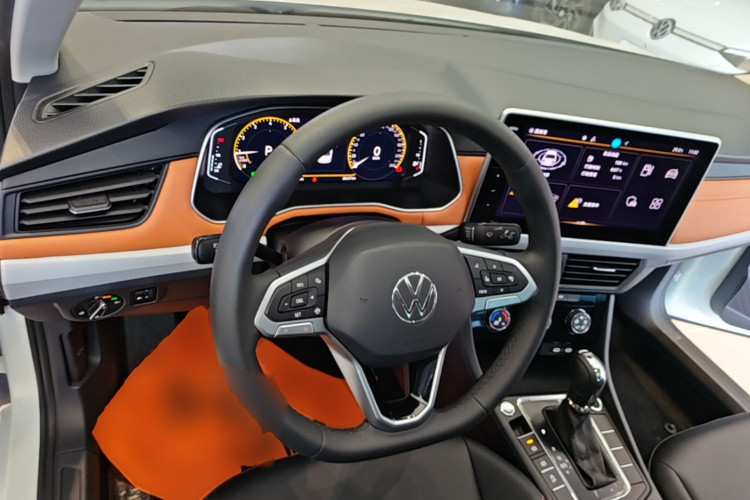 Volkswagen Bora 2025 car image #11