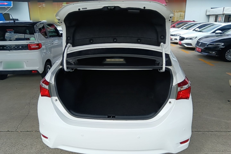 Toyota Corolla 2015 #21 Toyota Corolla 2015 car image #21