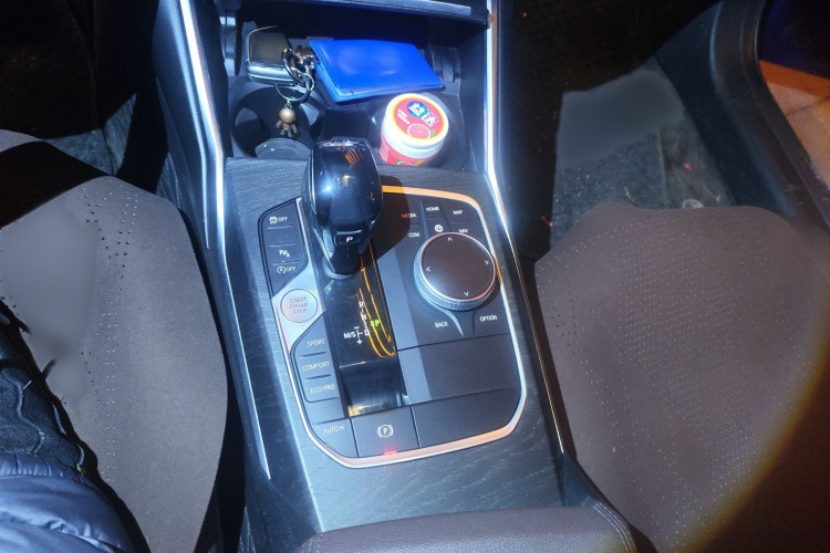 BMW 3 Series 2020 car image #18