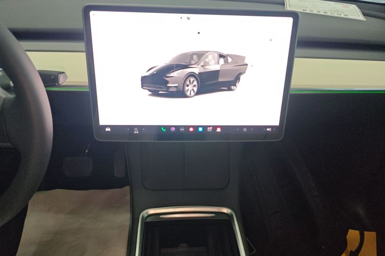 Tesla Model Y 2023 #17 Tesla Model Y 2023 car image #17