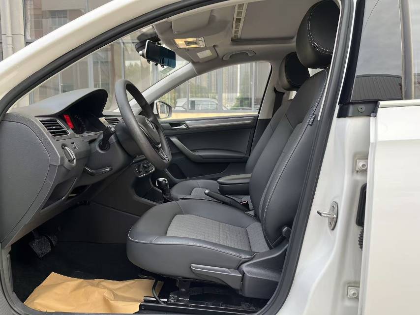 Volkswagen Santana 2018 car image #7