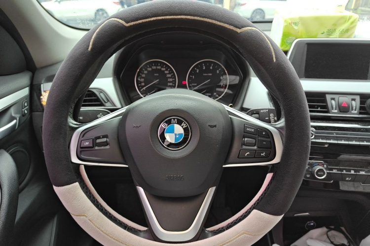 BMW X1 2017 #11 BMW X1 2017 car image #11