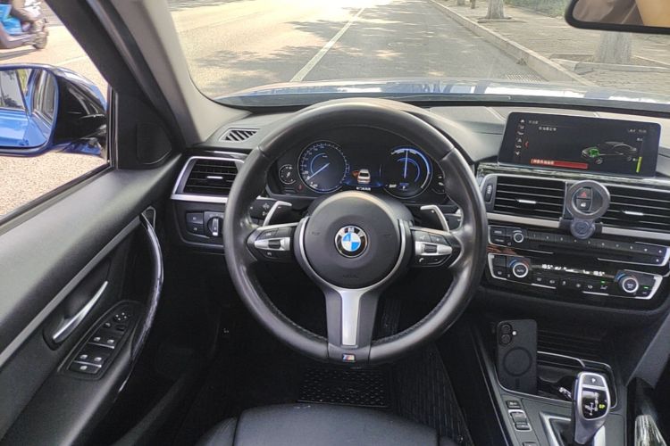 BMW 3 Series 2018 #11 BMW 3 Series 2018 car image #11
