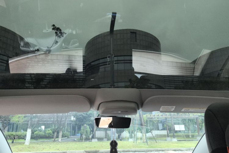 Tesla Model 3 2023 car image #20