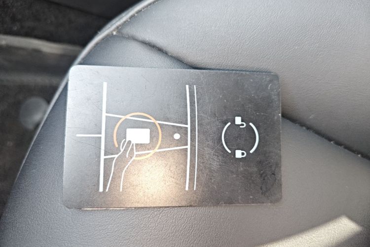 Tesla Model 3 2023 imagen de coche #9