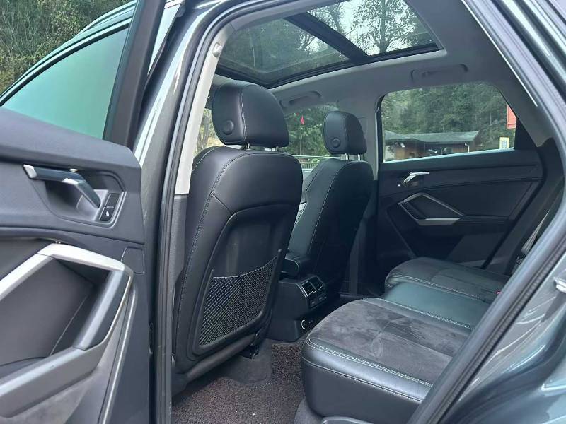 Audi Q3 2021 car image #7