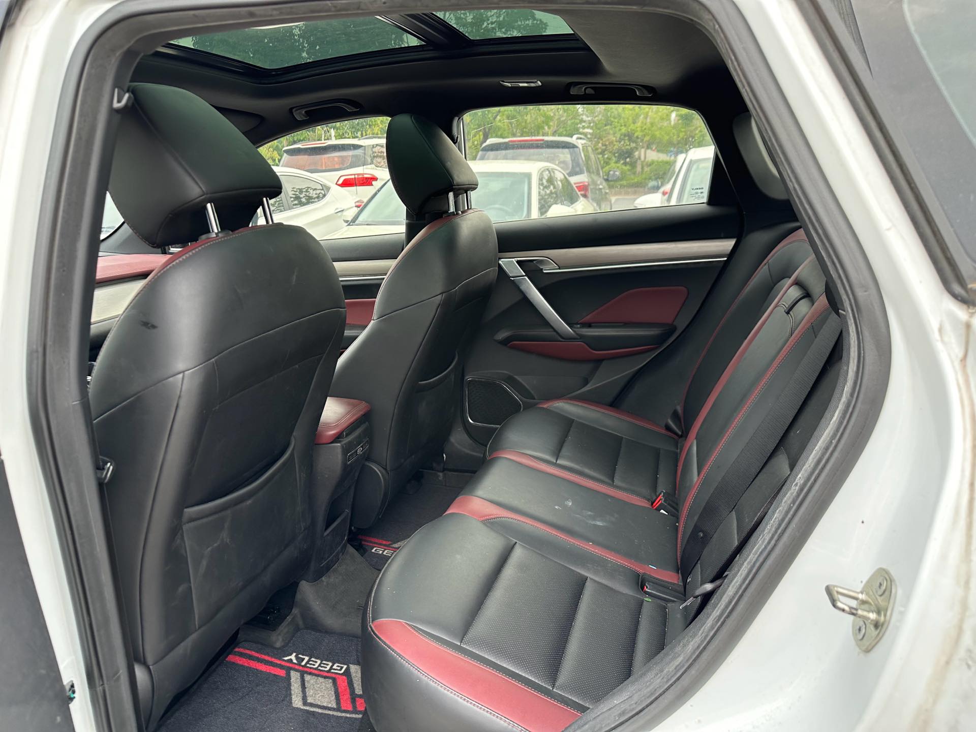 GEELY Coolray 2019 car image #6