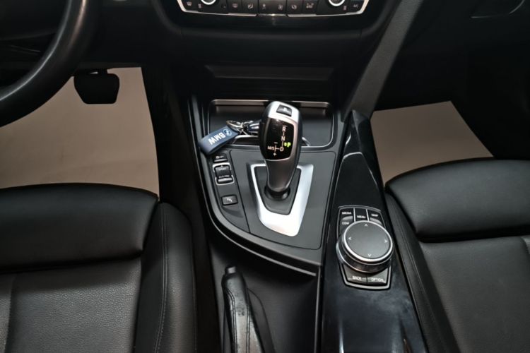 BMW 3 Series GT 2020 #18 BMW 3 Series GT 2020 car image #18