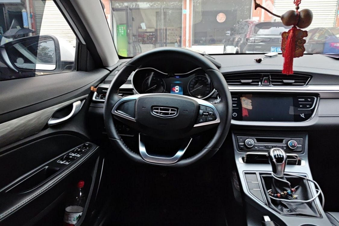 GEELY Emgrand 2019 #22 GEELY Emgrand 2019 car image #22