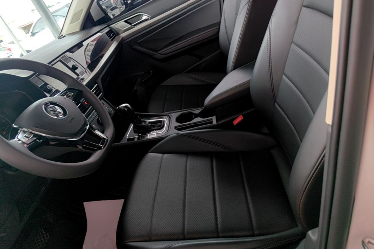 Volkswagen Lavida 2019 car image #15