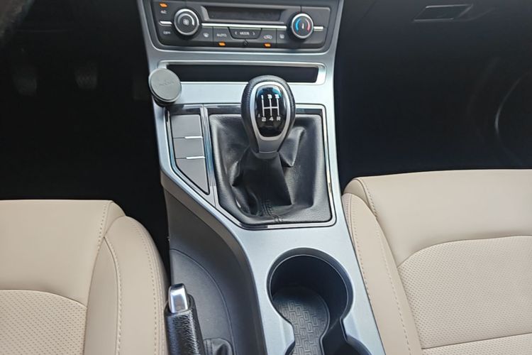 GEELY Emgrand 2018 #14 GEELY Emgrand 2018 car image #14