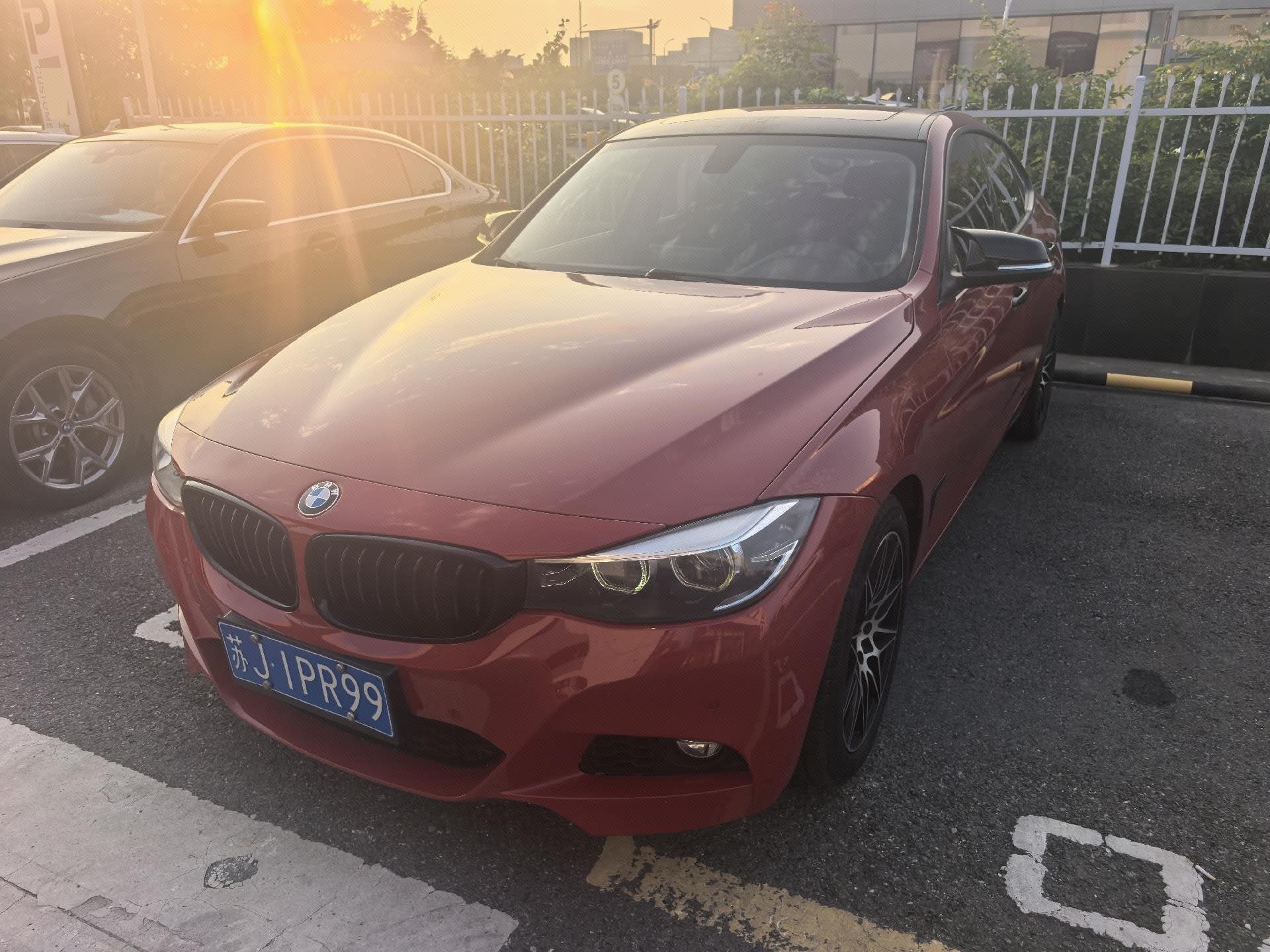 BMW 3 Series GT 2018 BMW 3 Series GT 2018 car image