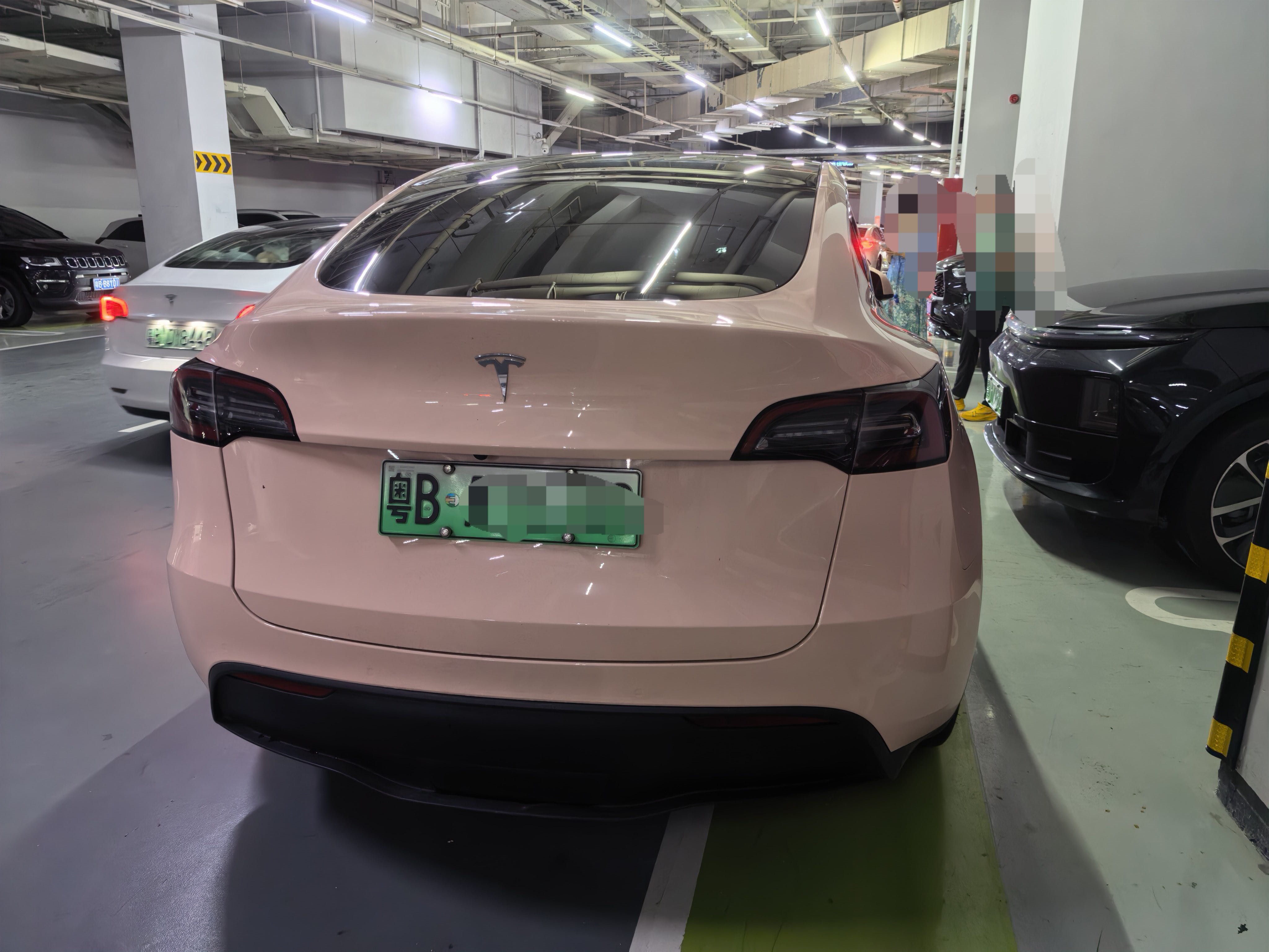 Tesla Model Y 2021 #8 Tesla Model Y 2021 car image #8