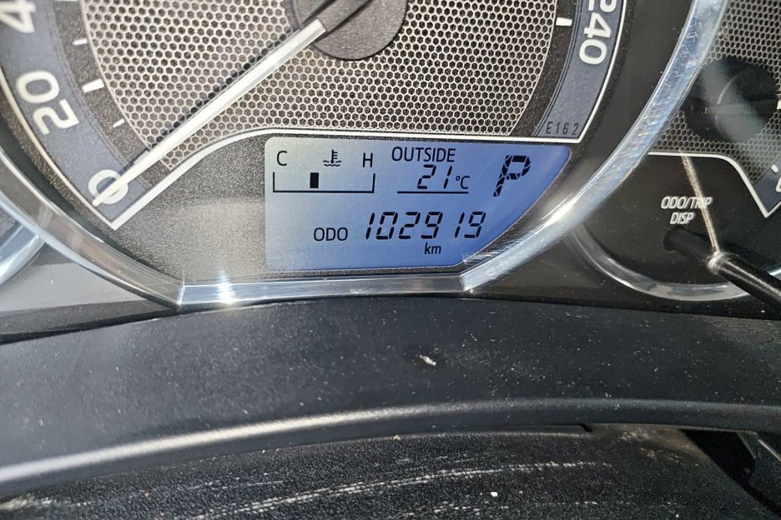 Toyota Corolla 2015 car image #25