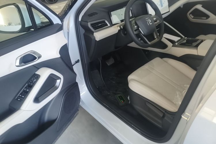 BYD YuanUP 2026 car image #16