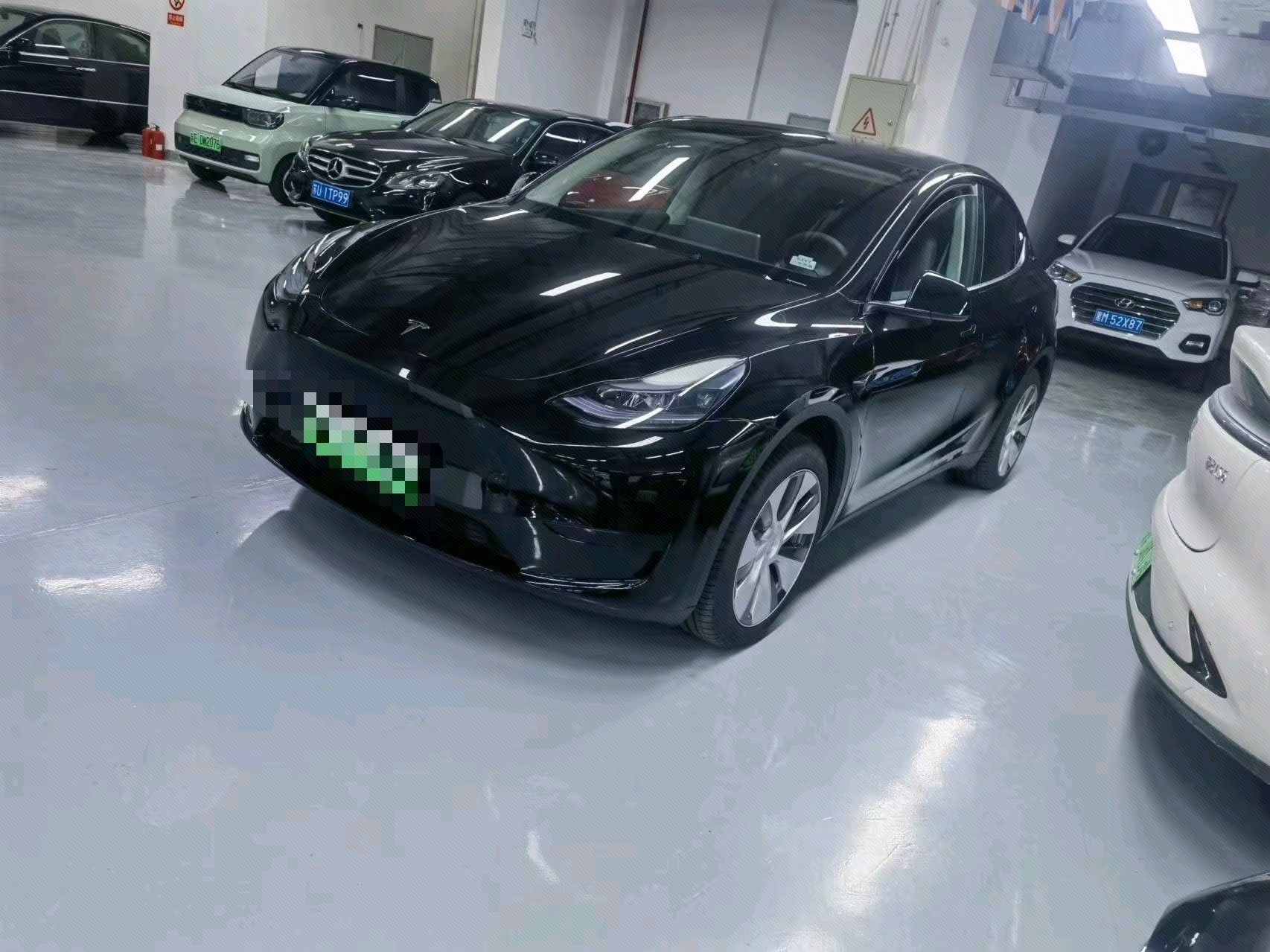 Tesla Model Y 2023 Tesla Model Y 2023 car image