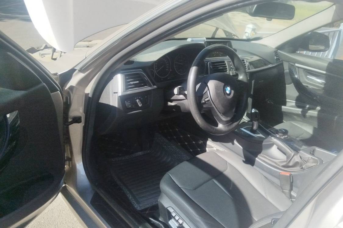 BMW 3 Series 2017 image de voiture #23