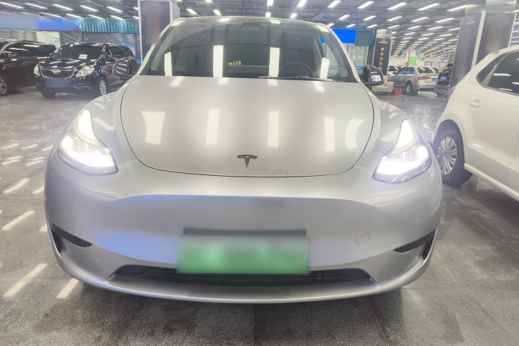 Tesla Model Y 2024 car image #3