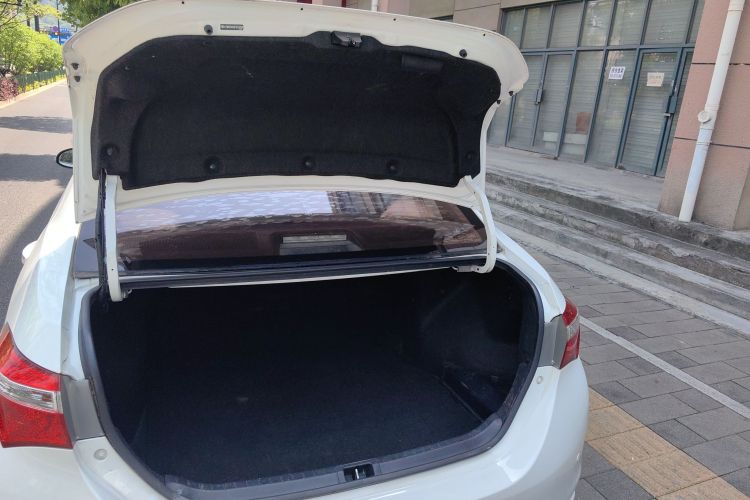 Toyota Corolla 2015 car image #18