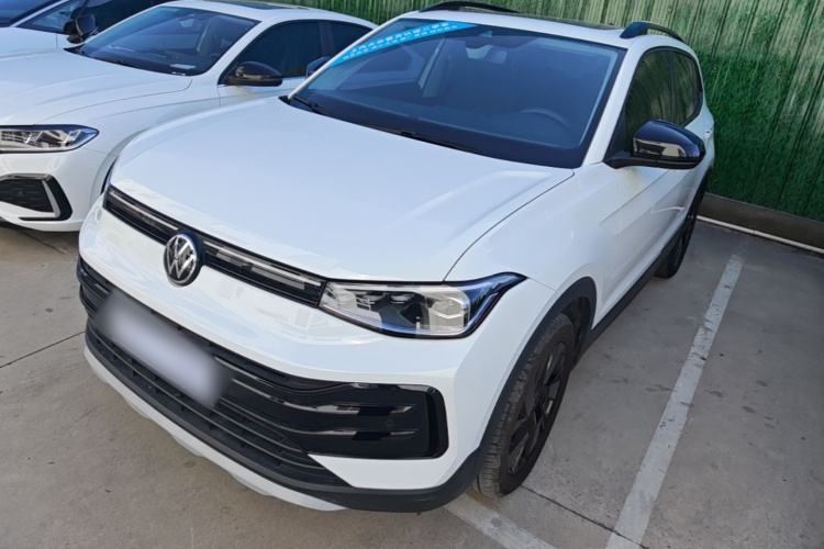 Volkswagen Tharu 2025 car image #2