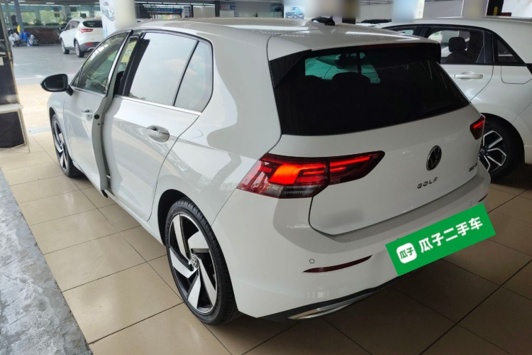 Volkswagen Golf 2022 imagen de coche #7