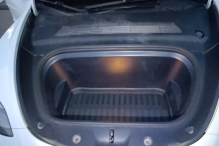 Tesla Model Y 2023 #20 Tesla Model Y 2023 immagine di auto #20