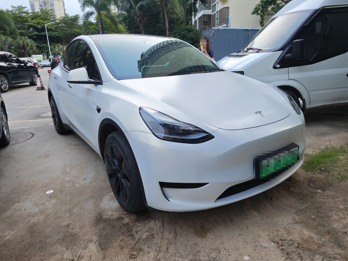 Tesla Model Y 2024 #2 Tesla Model Y 2024 car image #2