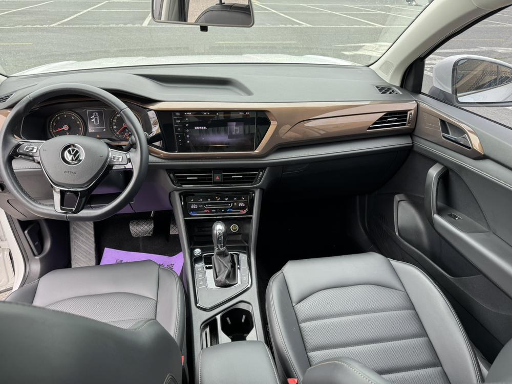 Volkswagen Tharu 2022 car image #8