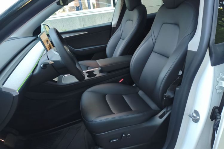 Tesla Model Y 2024 #15 Tesla Model Y 2024 car image #15