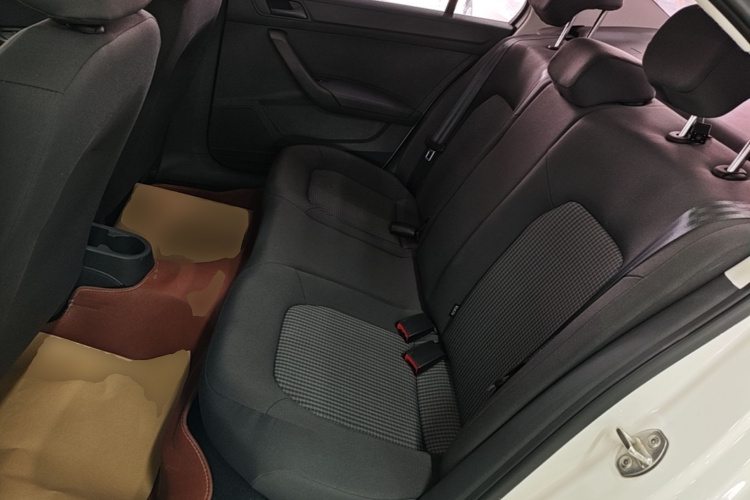 Volkswagen Santana 2020 car image #17