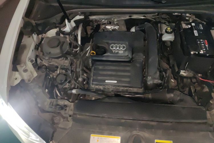 Audi Q3 2020 car image #24