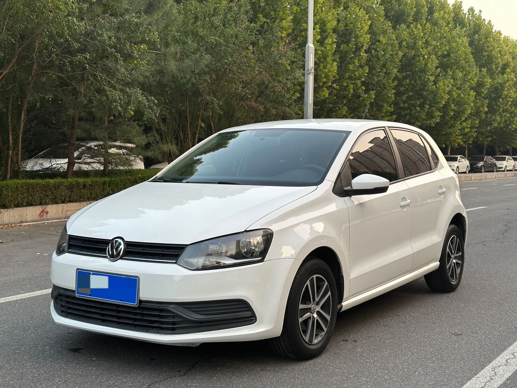 Volkswagen Polo 2017 car image 