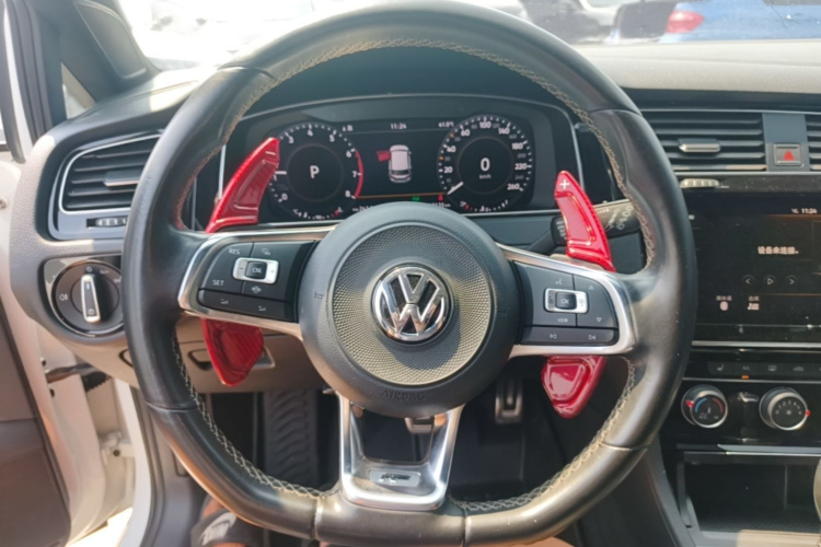 Volkswagen Golf 2020 #11 Volkswagen Golf 2020 car image #11