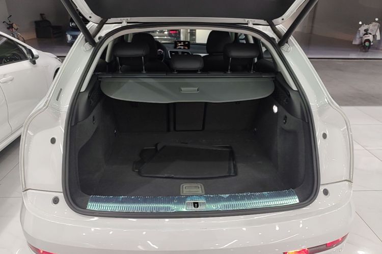 Audi Q3 2017 #21 Audi Q3 2017 car image #21