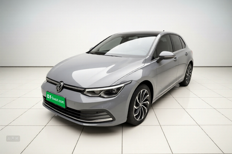 Volkswagen Golf 2022 car image #2