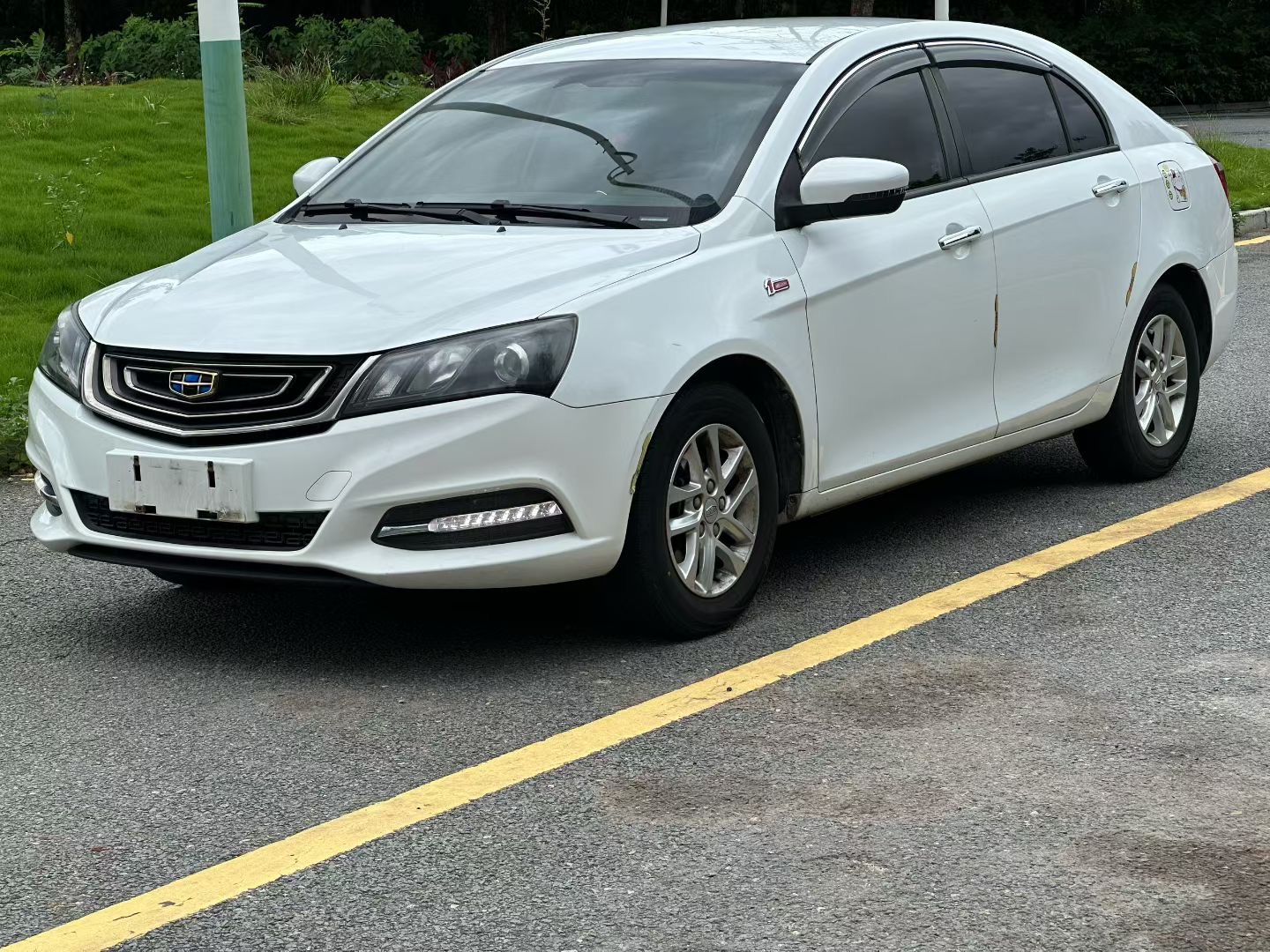GEELY Emgrand 2017 car image 