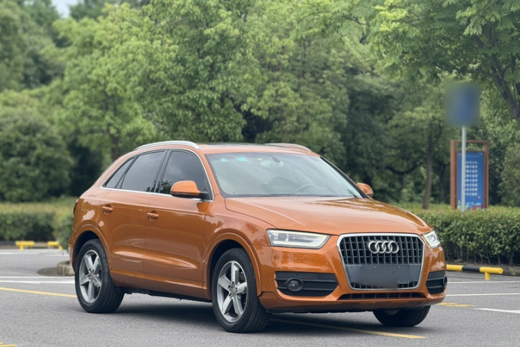 Audi Q3 2016 car image #8