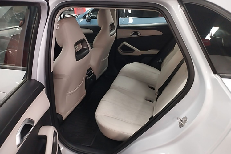 BYD YuanUP 2025 #19 BYD YuanUP 2025 car image #19