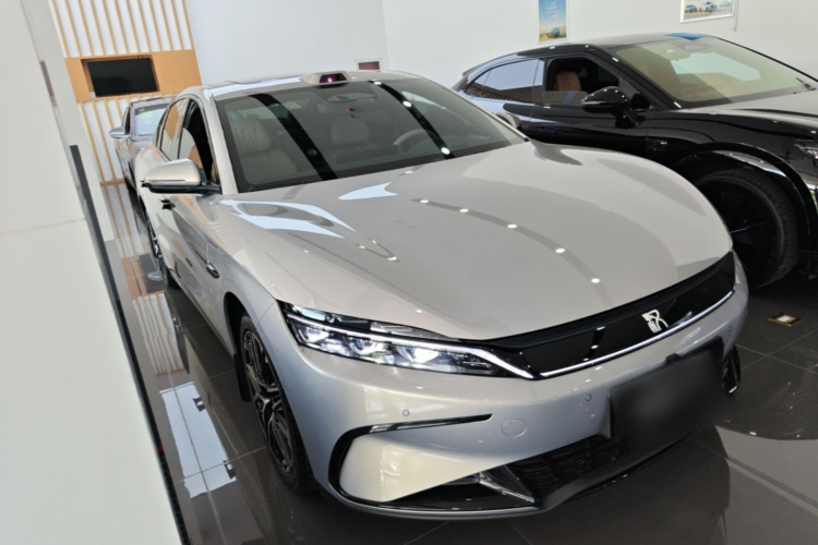 BYD Han 2025 car image #4