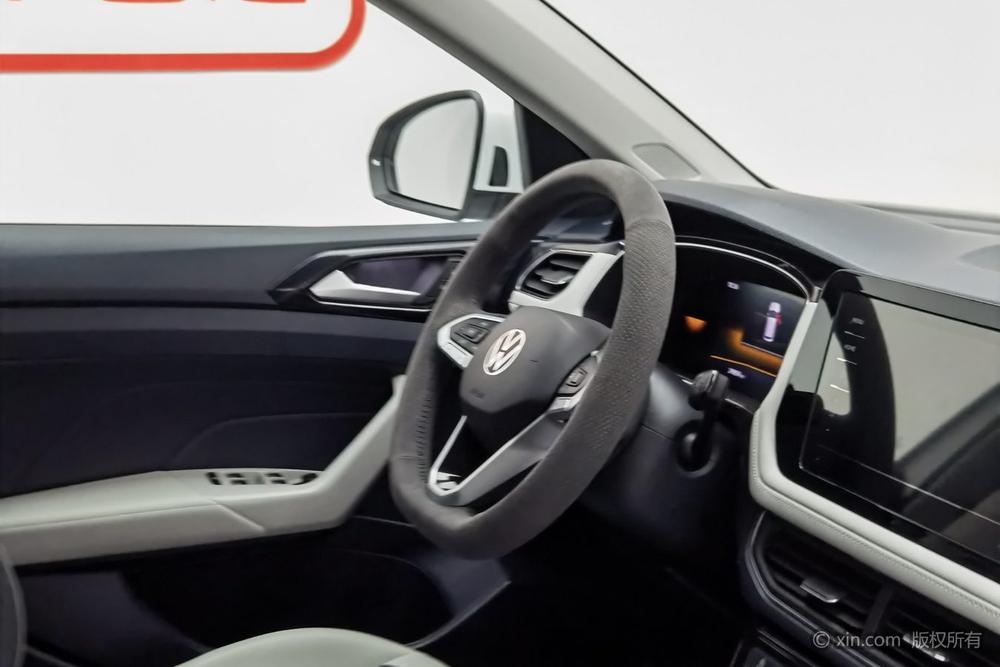 Volkswagen Tharu 2025 car image #16